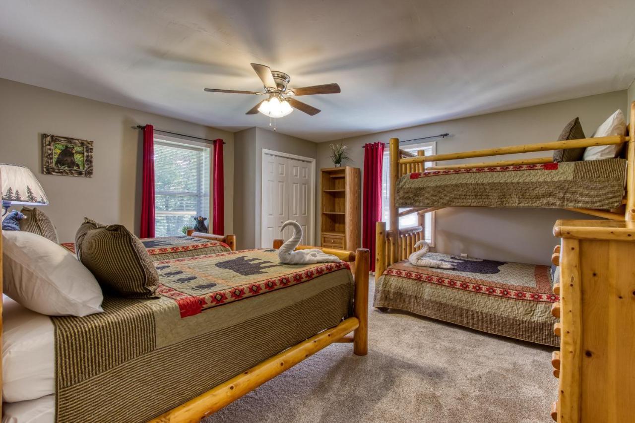 Fun & Games By Honeybearcabins 2Br/1Ba Sleeps 7 سيفيرفيل المظهر الخارجي الصورة