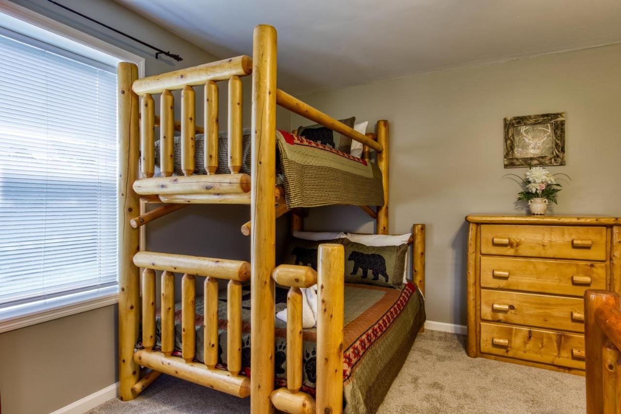 Fun & Games By Honeybearcabins 2Br/1Ba Sleeps 7 سيفيرفيل المظهر الخارجي الصورة